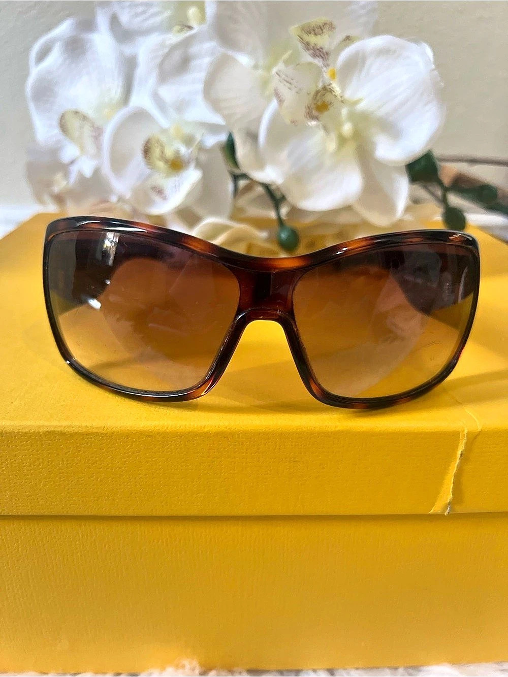 Marc by Marc Jacobs MMJ 205/S Brown Oversized Sunglasses Like New